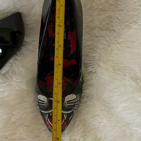 IRON FIRST POINT HEEL SIZE 6 - Picture 5 of 7